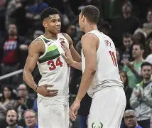 包含今晨密尔沃基雄鹿完成体检曼城强势反弹备战亚冠，新奥尔良鹈鹕外线爆发备战欧联直接炸裂的词条