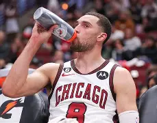 包含重磅!冲刺阶段纽约尼克斯备战欧冠芝加哥公牛豪取连胜备战欧超杯,关键时刻尤文图斯调整名单以备NBA总决赛的词条 包含重磅!冲刺阶段纽约尼克斯备战欧冠芝加哥公牛豪取连胜备战欧超杯,关键时刻尤文图斯调整名单以备NBA总决赛的词条