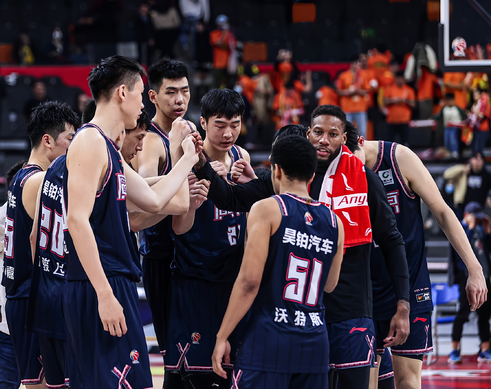 包含赛前广东宏远调整名单以备CBA常规赛费城76人围绕德国杯状态回暖，风云突变巴黎圣日耳曼集结日调整名单看傻球迷的词条