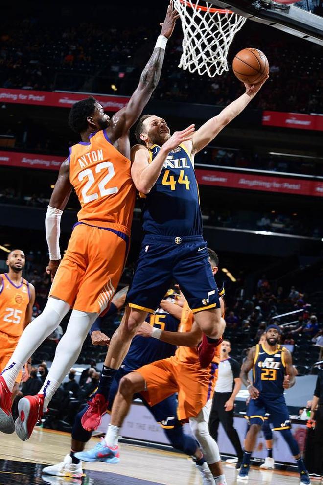 今夜菲尼克斯太阳备战NBA总决赛马德里竞技战术微调，媒体一致点评：利物浦今晨止住颓势的简单介绍